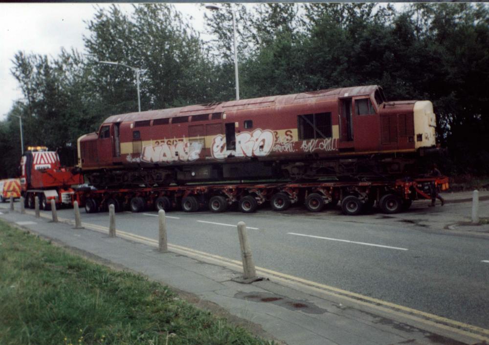 Dead loco turning onto Warrington Road from Morris Street, Spring View Dead loco turning onto Warrington Road from Morris Street, Spring View