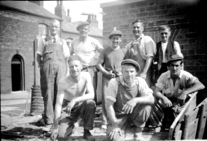 Re-building the Crispin Arms, early 1950s. Re-building the Crispin Arms, early 1950s.