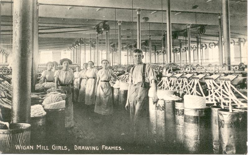 Wigan Mill Girls, Drawing Frames. Wigan Mill Girls, Drawing Frames.