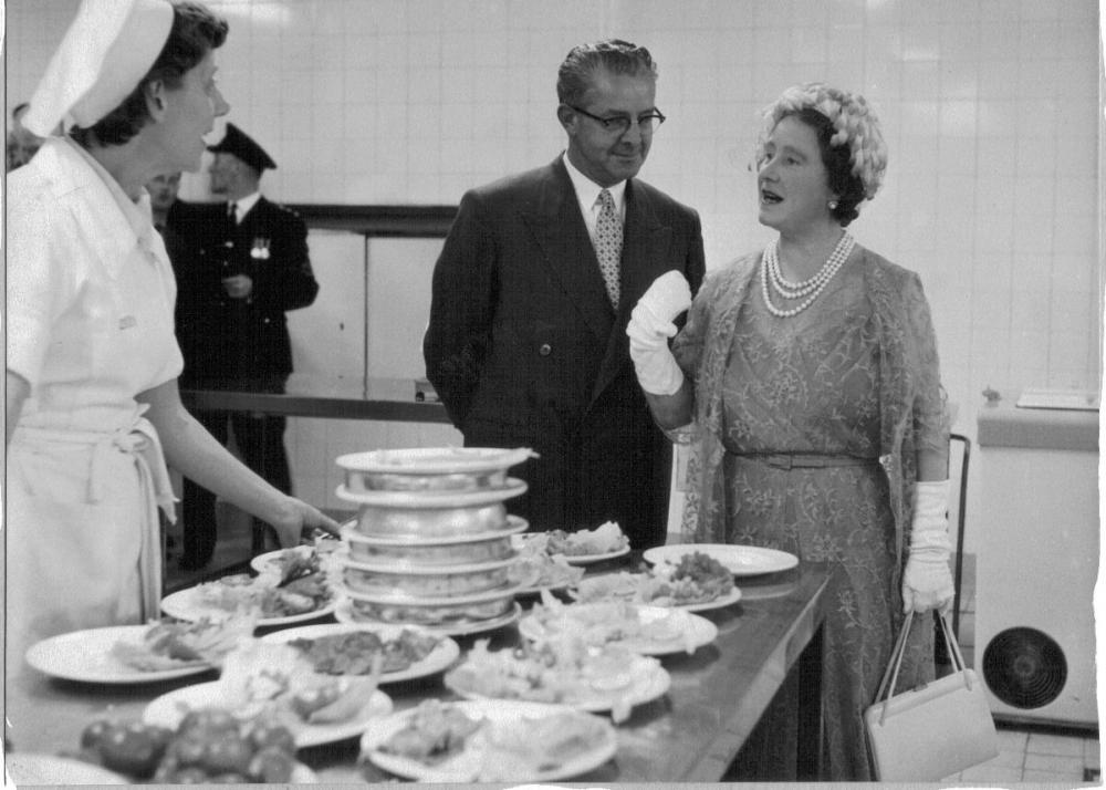 Sally Halsall meets Queen Mother in Heinz Canteen Kitchen Sally Halsall meets Queen Mother in Heinz Canteen Kitchen