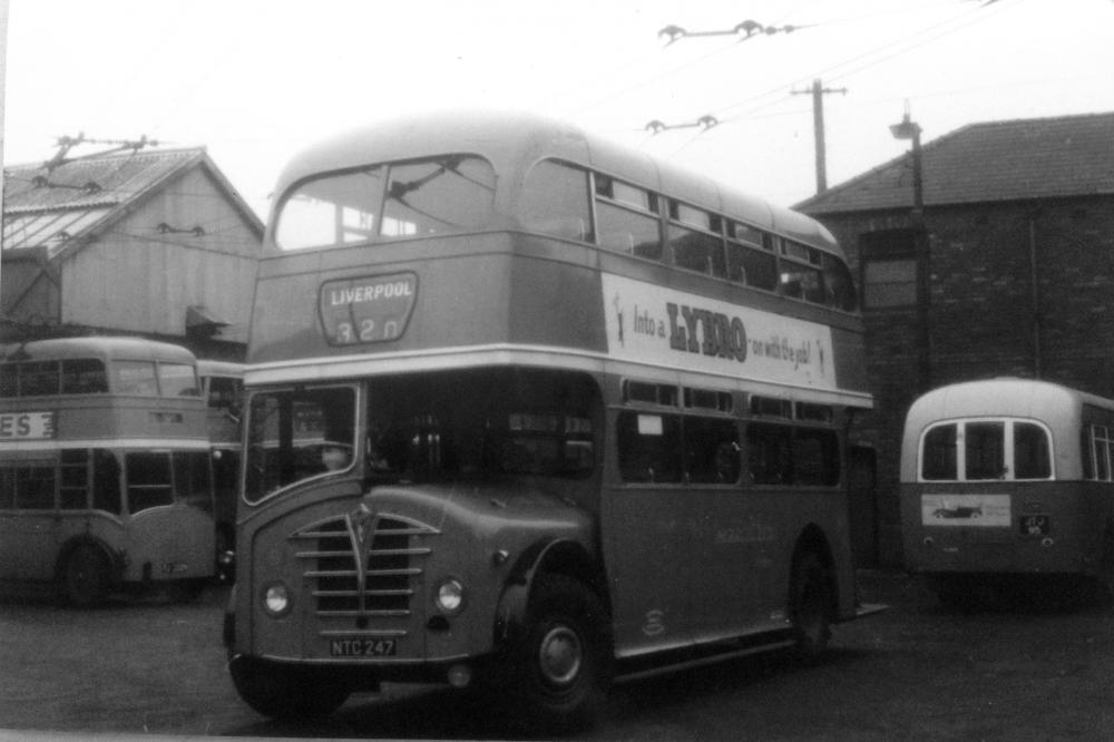 Foden bus. Terry Lawrenson collection. Foden bus. Terry Lawrenson collection.