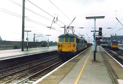 Pair of 86's Wigan North West Station Pair of 86's Wigan North West Station