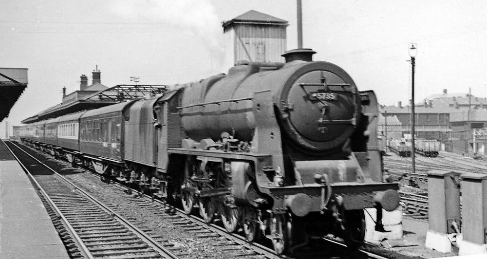 Comet at Wigan N.W. Comet at Wigan N.W.