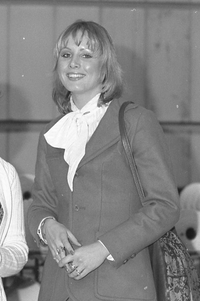 MISS WORLD 1972--------Visits Courtaulds