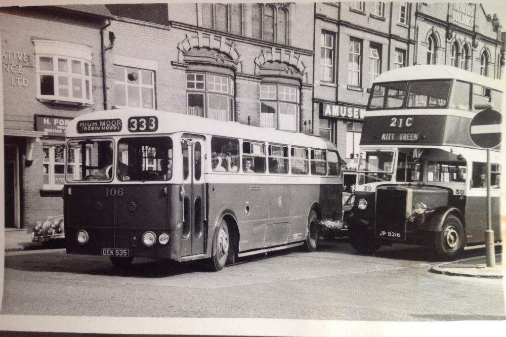 Another pair of corporation buses. Another pair of corporation buses.
