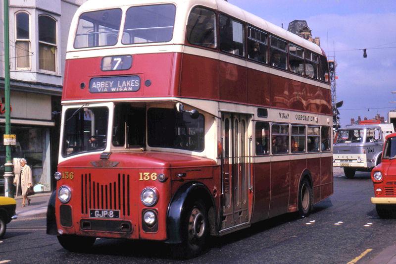 ABBEY LAKES BUS