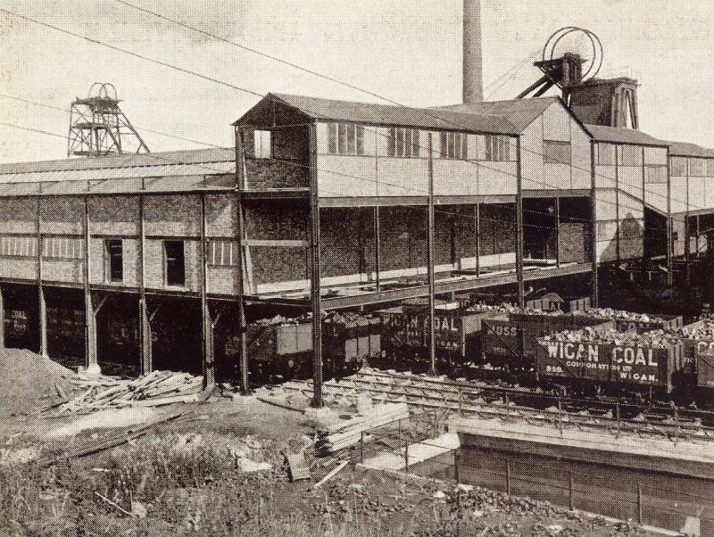 CHISNALL HALL COLLIERY c.1940