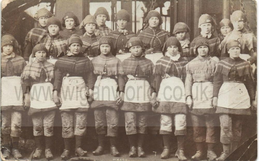 POSTCARD UNKNOWN PIT POSTCARD UNKNOWN PIT