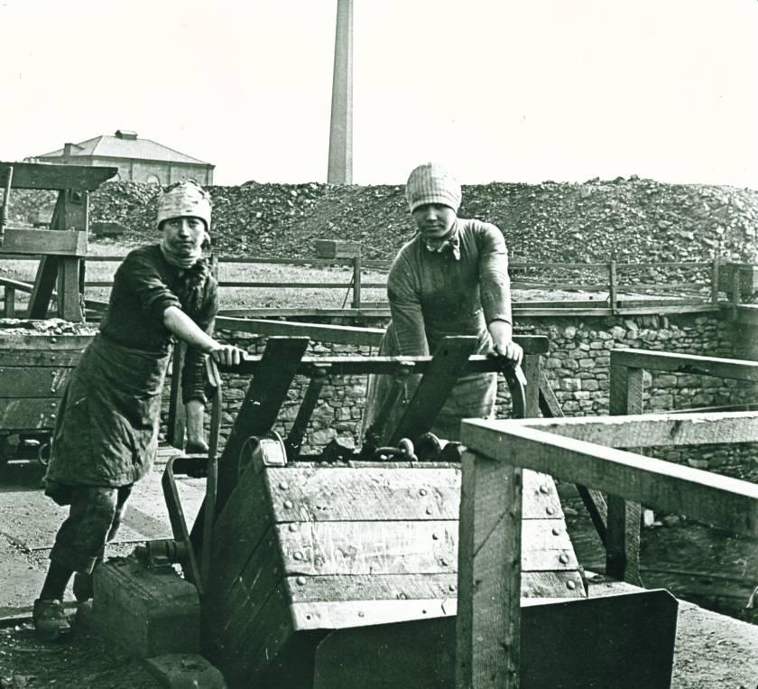 Pit Brow Workers c1890