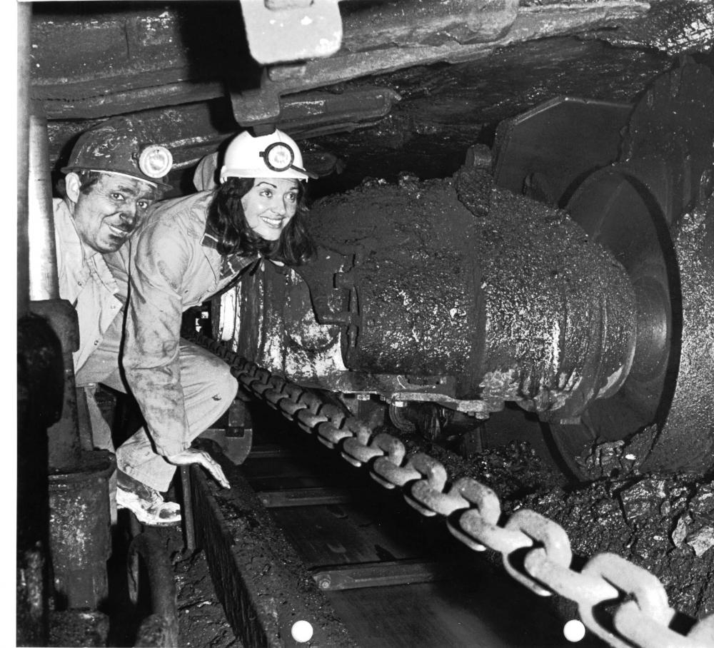 Anna Ford pit visit Anna Ford pit visit