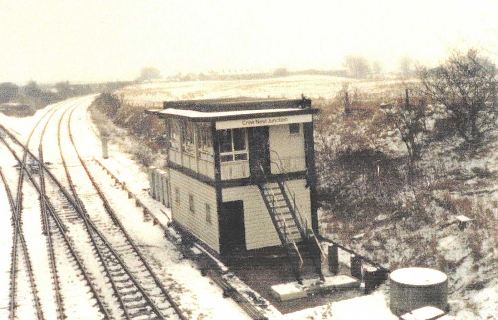 Crow Nest Junction Signal Box (Winter mid 1980s) Crow Nest Junction Signal Box (Winter mid 1980s)