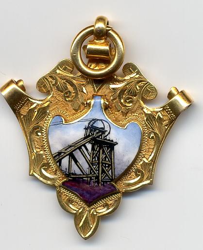 Gold Medal.(Front) Maypole Pit Disaster 1908