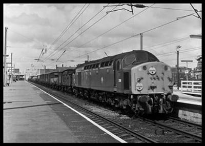 40090 at Wigan North West 40090 at Wigan North West