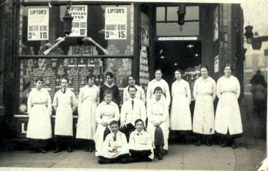 Liptons shop, The Wiend, c1916. Liptons shop, The Wiend, c1916.