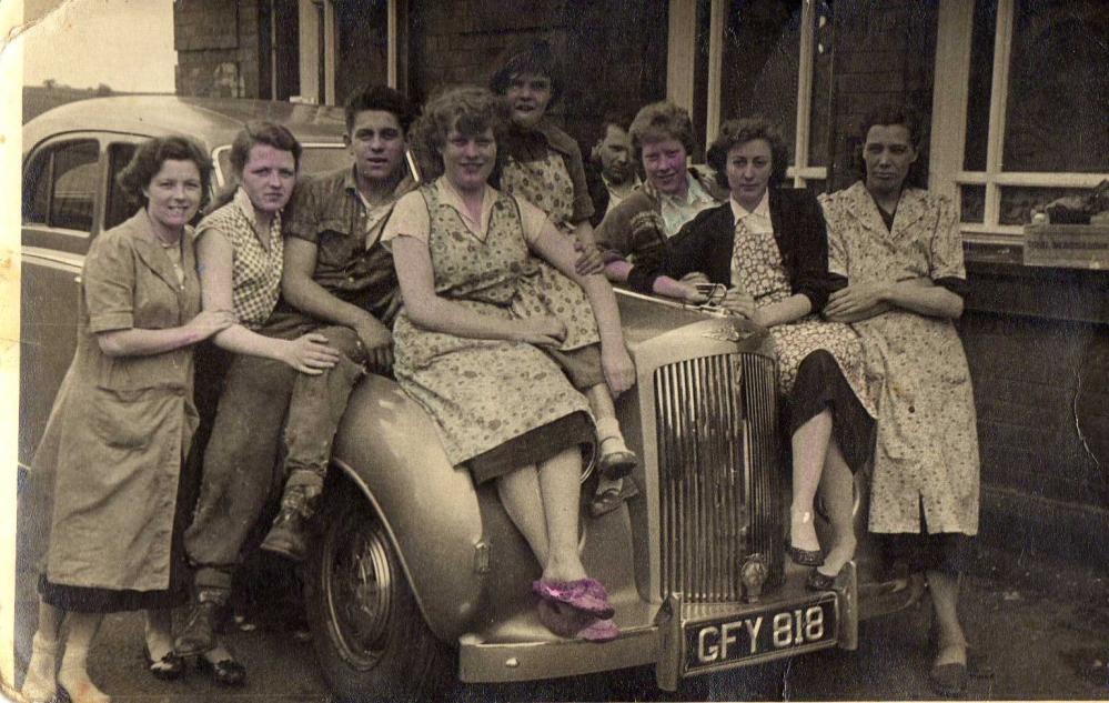 Mill workers 1956 Mill workers 1956