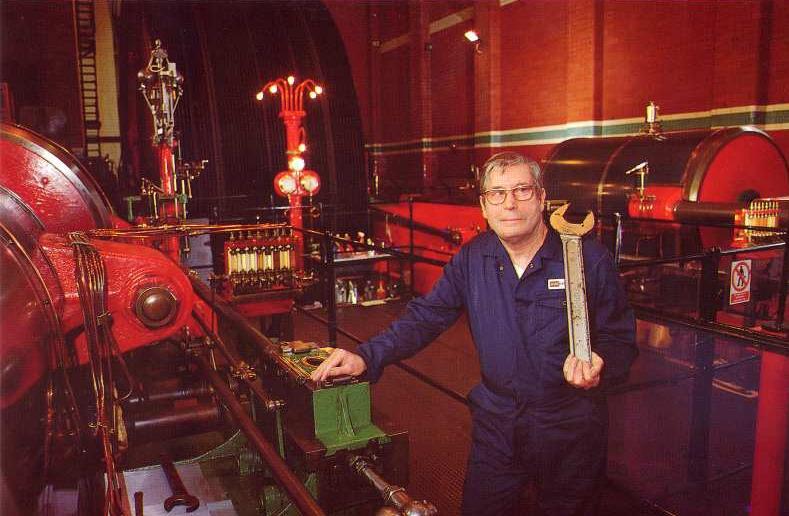 Trencherfield Mill engine. Trencherfield Mill engine.