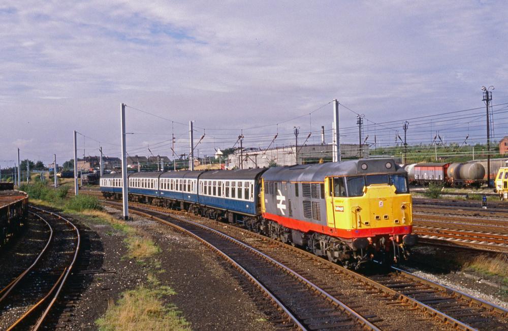 Class 31 passing Springs Branch Class 31 passing Springs Branch