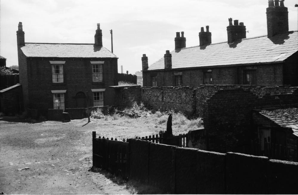 Cooper's Yard, Bridge Street, Hindley 1962 Cooper's Yard, Bridge Street, Hindley 1962