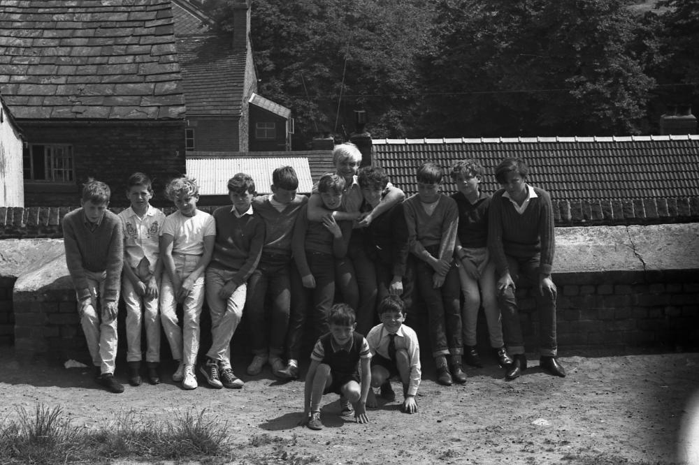 Alma Hill 1960's lads wi nowt t do.........Photo by Colin Pearce