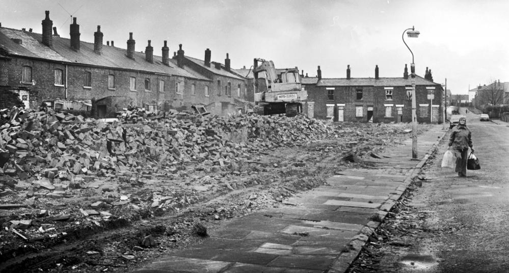 BOLNEY STREET, NEW SPRINGS 3 BOLNEY STREET, NEW SPRINGS 3
