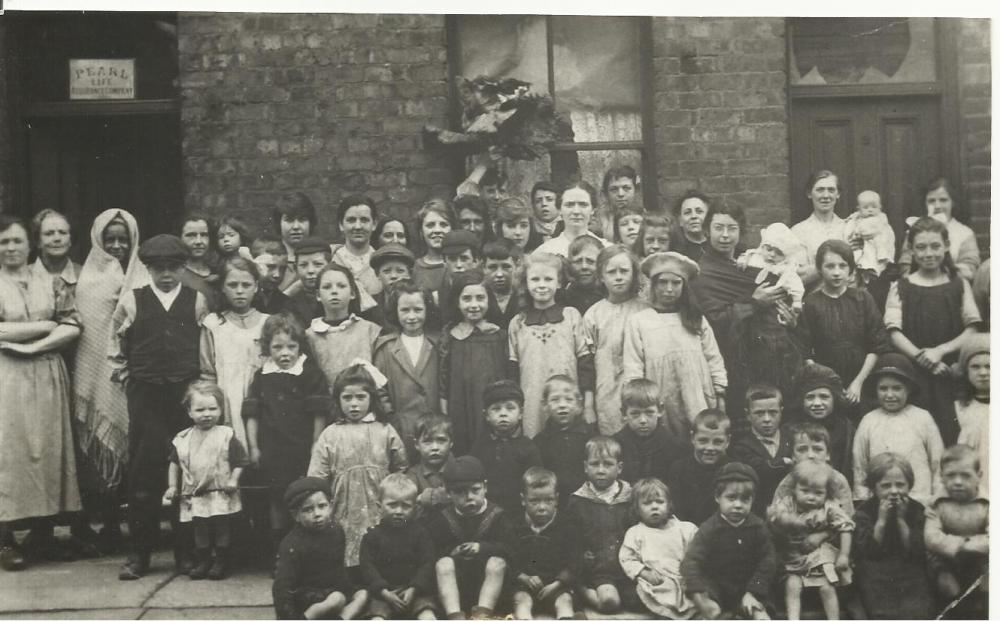 Mawdesley Street, Hindley  circa 1923