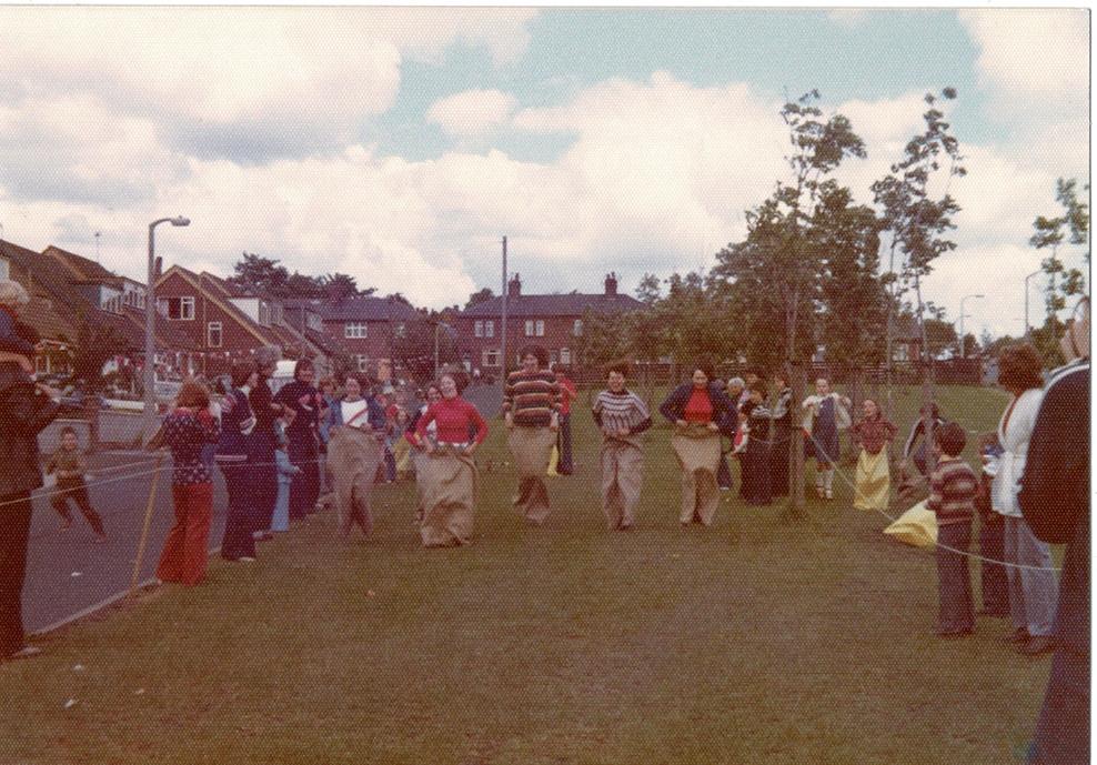 JUBILEE CELEBRATIONS JUNE 7th 1977  (4)