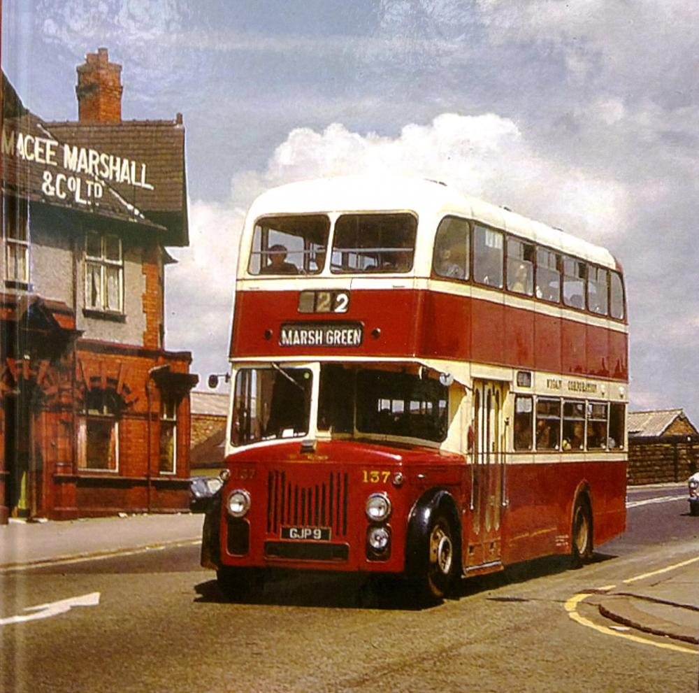 No 22 Bus Marsh Green going past the Seven Stars Pub