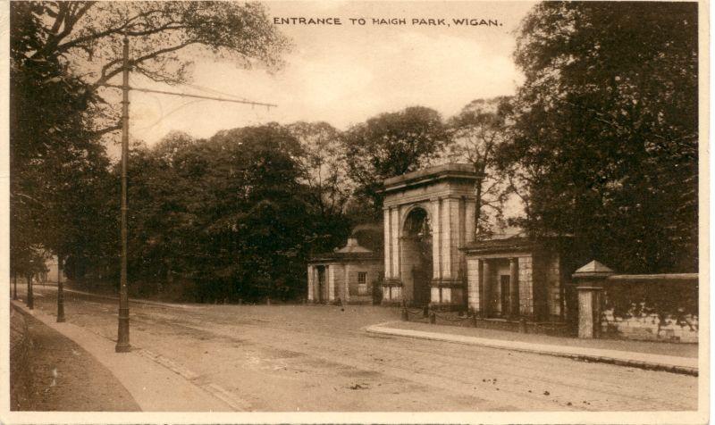 Scanned from an old postcard. Scanned from an old postcard.