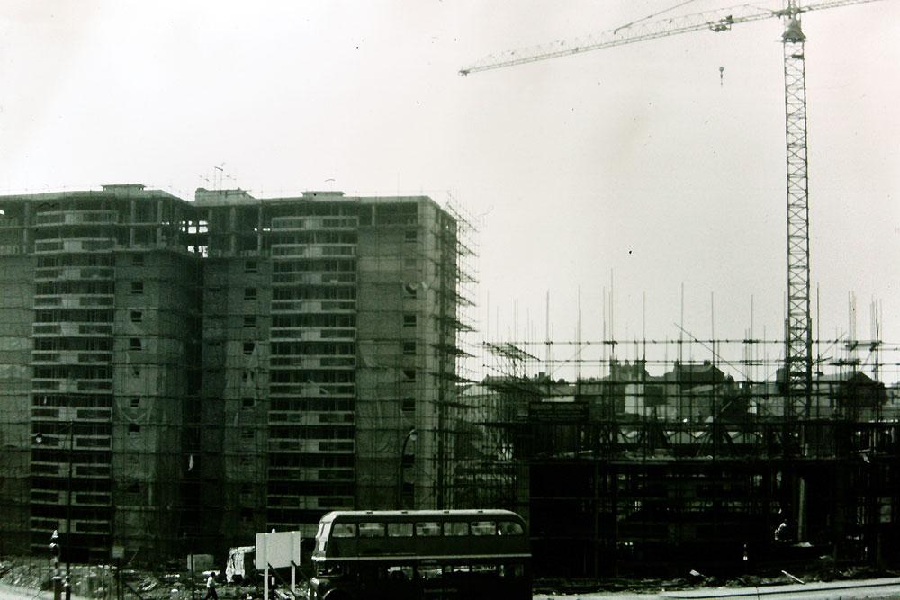 Construction of flats, Scholes