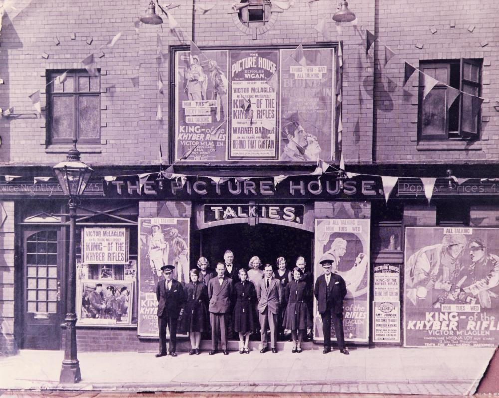 Scholes Picture House, c1932.