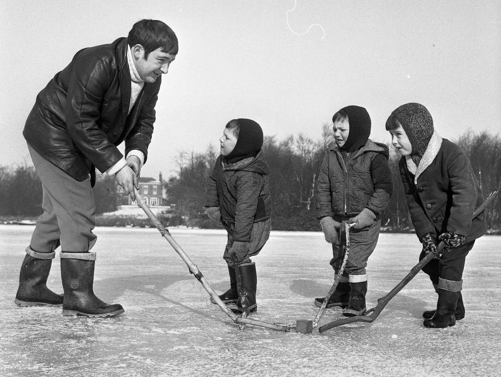 ICE HOCKEY