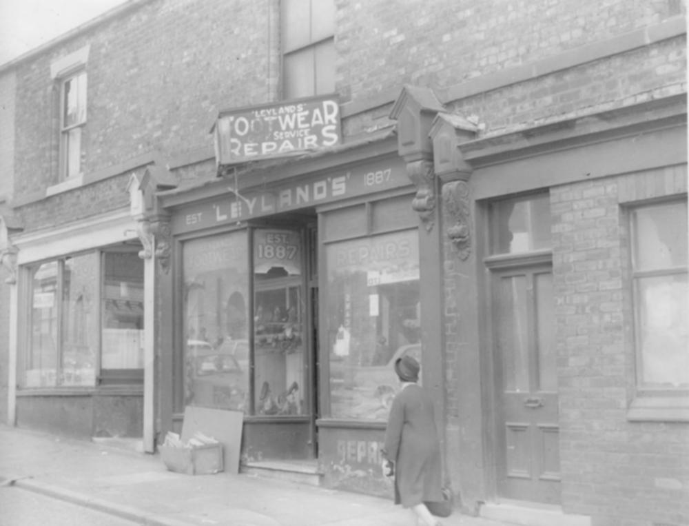 Leyland's Shoe Shop Scholes?