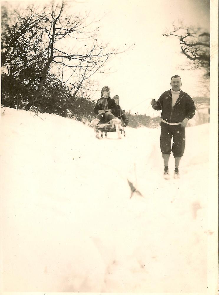 Sennicar Lane in deep snow-18-02-1940