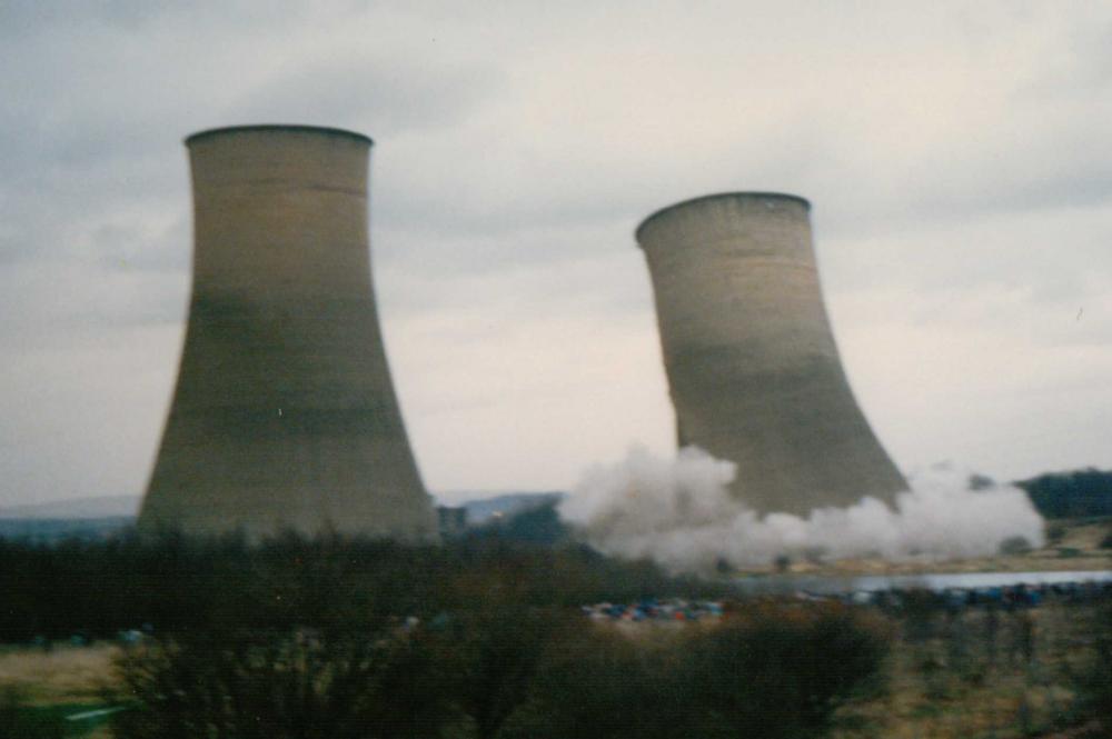 Westwood Power Station Cooling Towers Demolition 1989