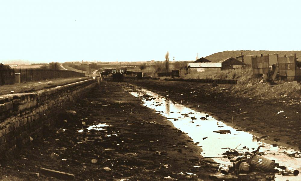 Leeds and Liverpool canal.