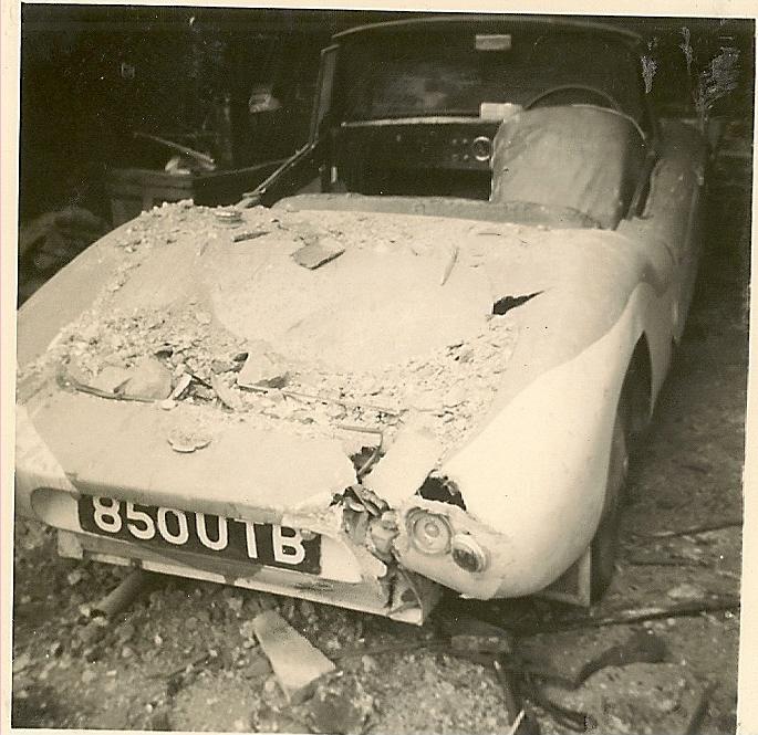 08-09-1962-The damage that was visible- fibreglass body 