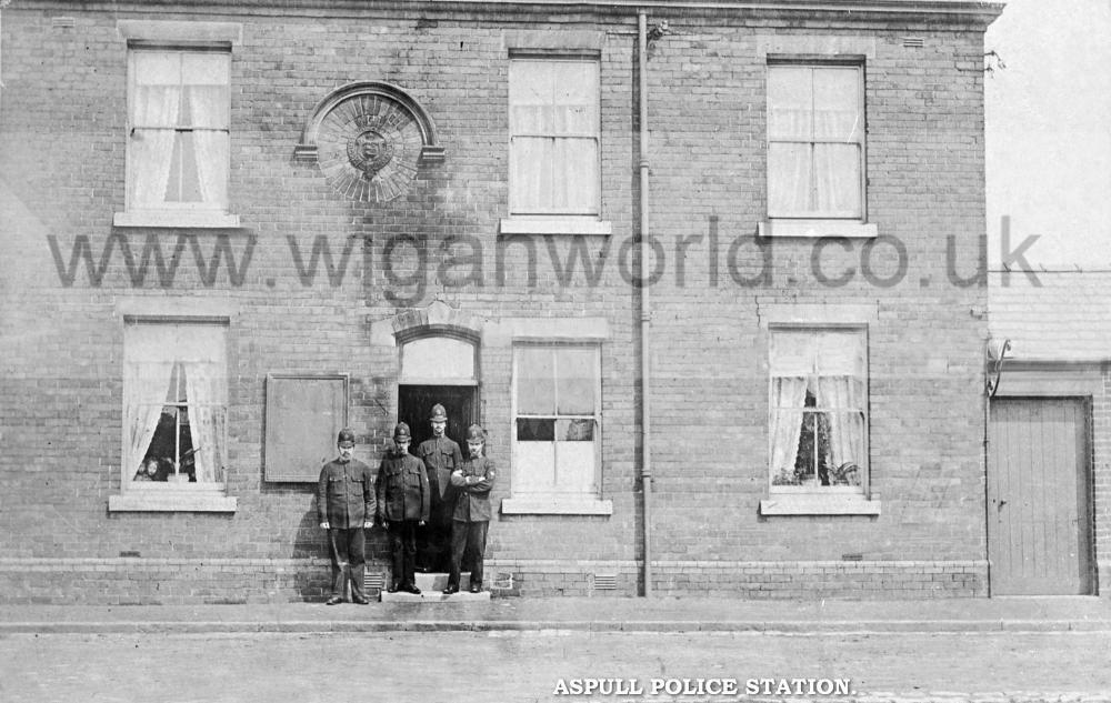 ASPULL POLICE STATION. EARLY 1900's ASPULL POLICE STATION. EARLY 1900's