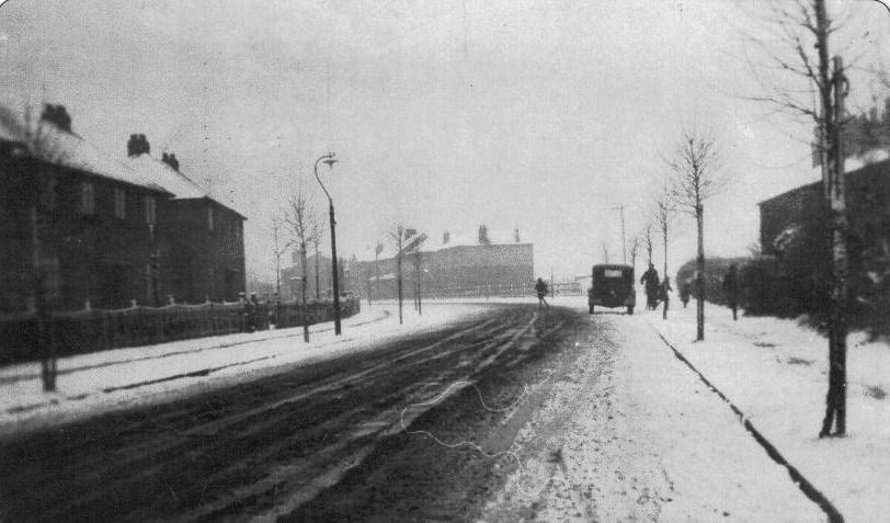 BANK STREET / EDGE GREEN LANE