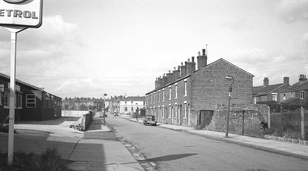 Platt Street, Platt Bridge