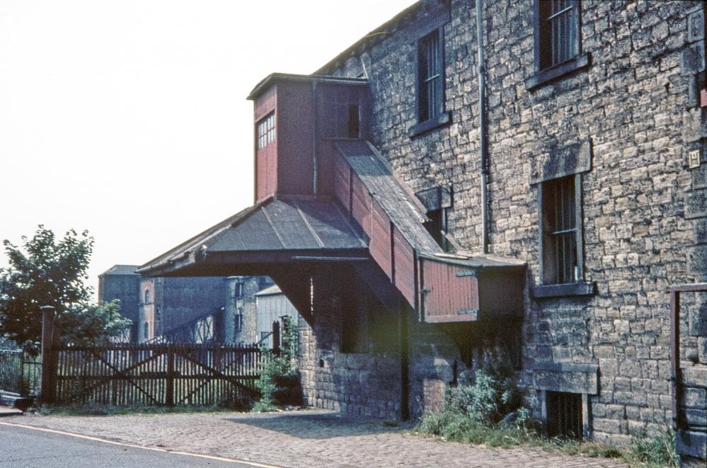 Pier Building