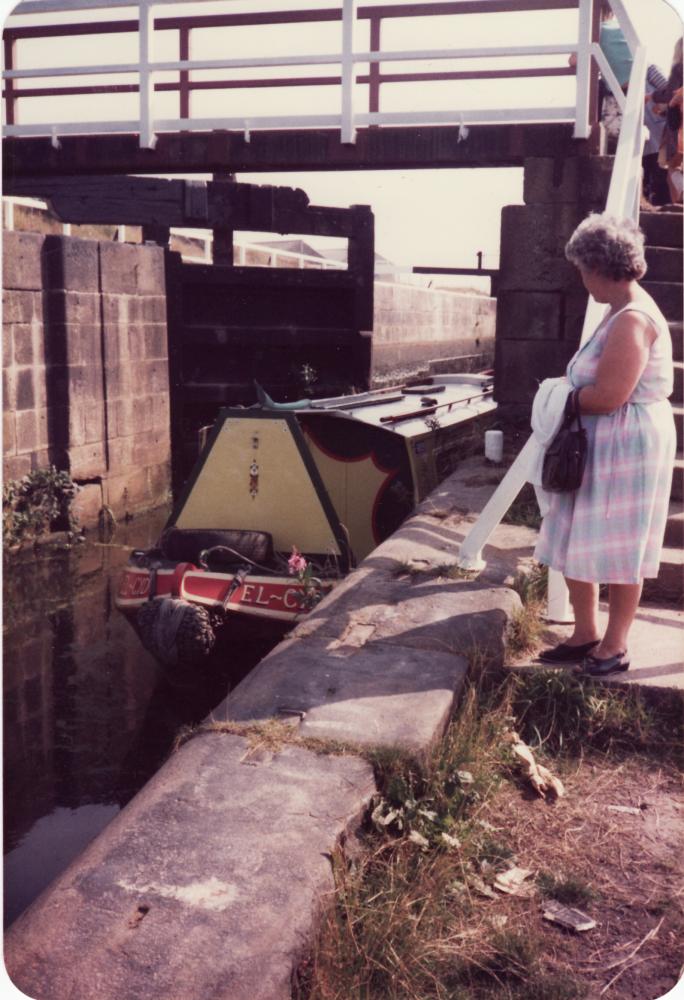 El Cid canal boat