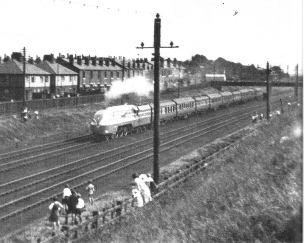Coronation Scot Passing Through Golborne In 1937 Coronation Scot Passing Through Golborne In 1937