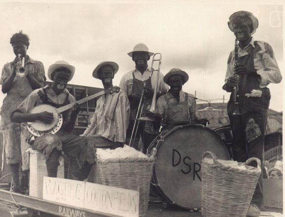 "The Darktown Strutters Ragtime Band", Lower Ince Carnival... not very PC these days..... "The Darktown Strutters Ragtime Band", Lower Ince Carnival... not very PC these days.....