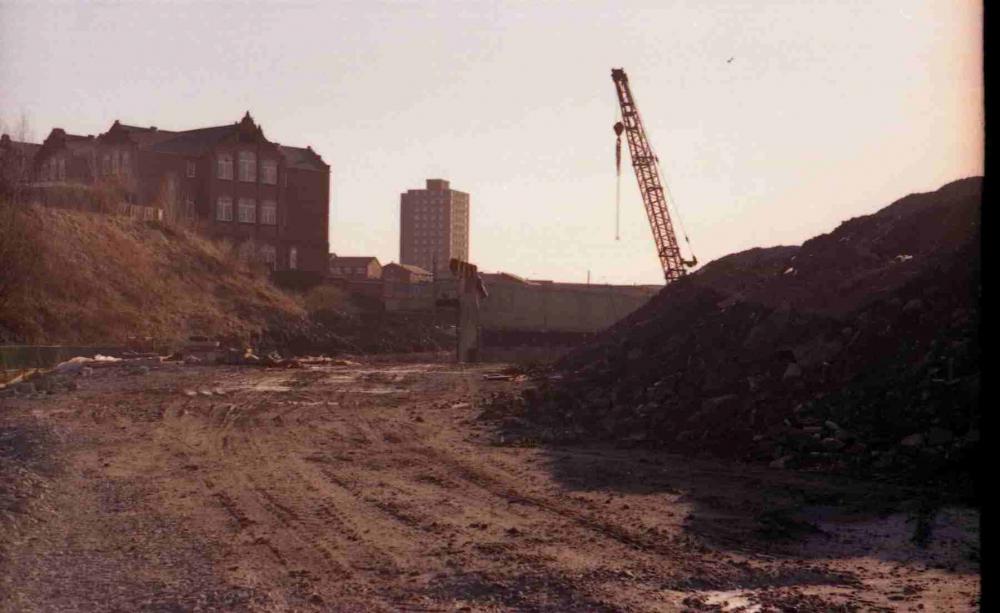 building of central park way 1985