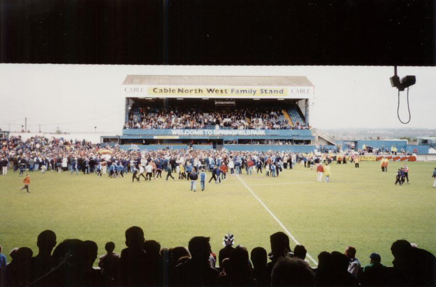 Last game at Springfield Park, 1999. Last game at Springfield Park, 1999.