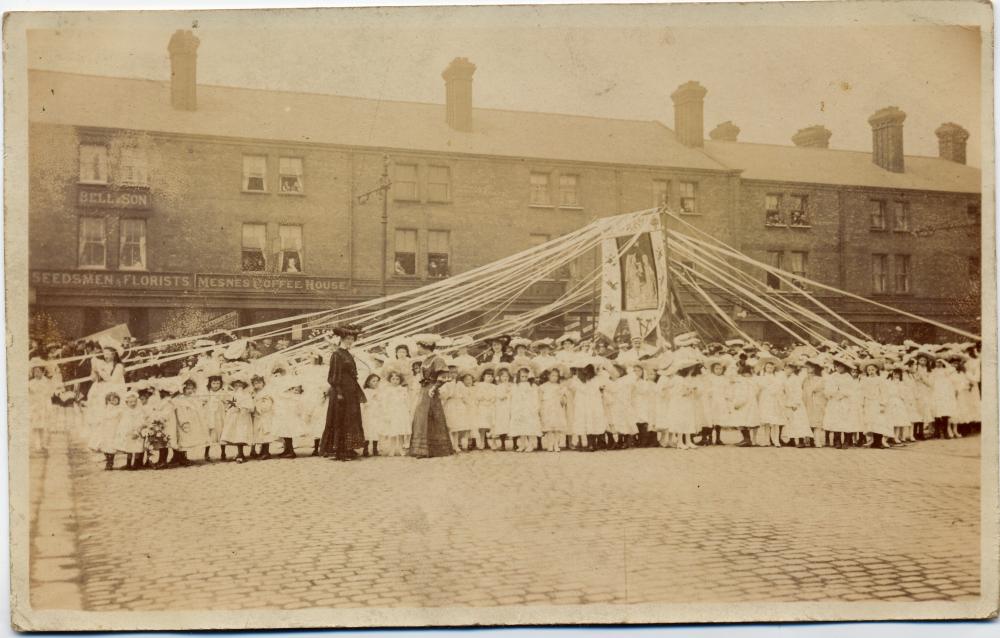 Walking day group, Market Square. Market St. 1906