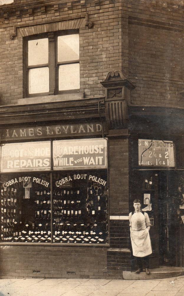 LEYLAND'S SHOE SHOP DARLINGTON ST.