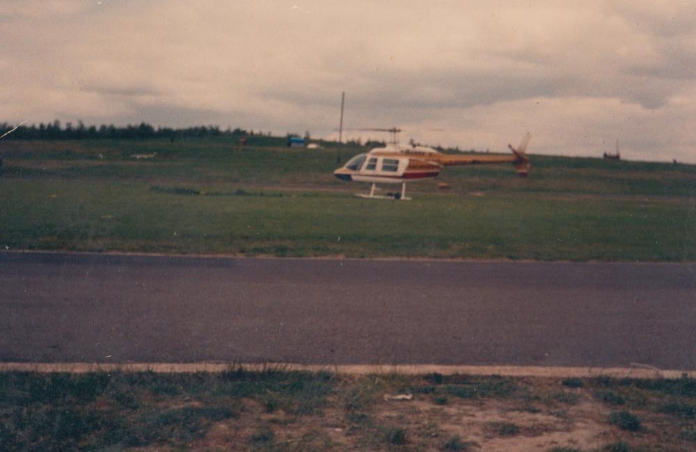 Helicopter landing at Three Sisters Race Track 1987 Helicopter landing at Three Sisters Race Track 1987