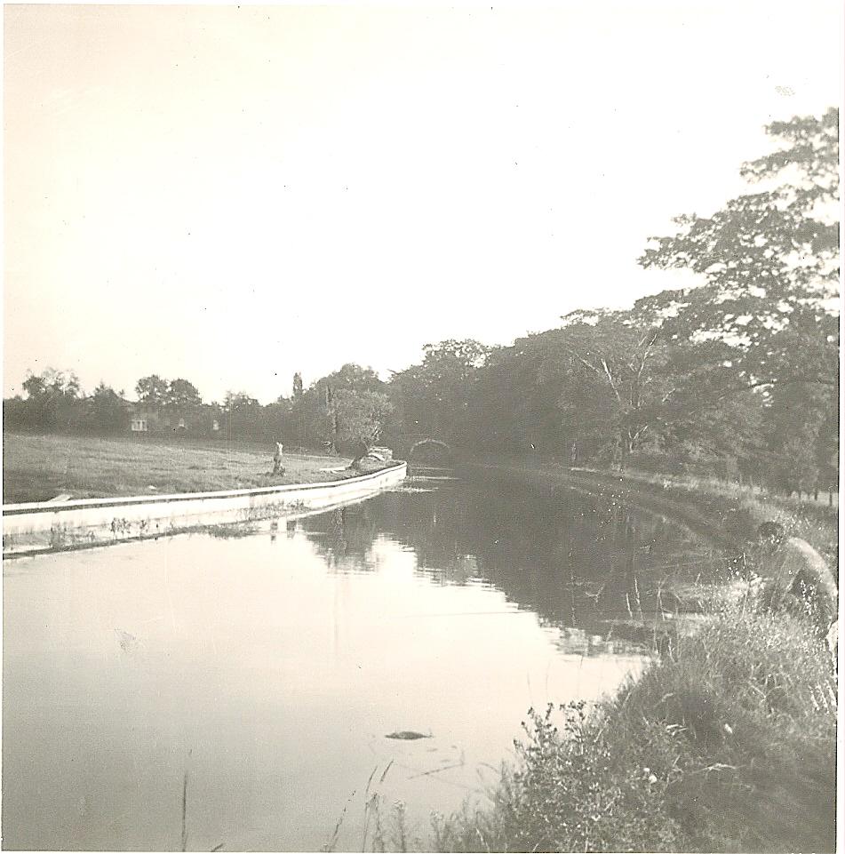 The hot summer of 1963. (Canal fishing 28 th July 55 years ago).