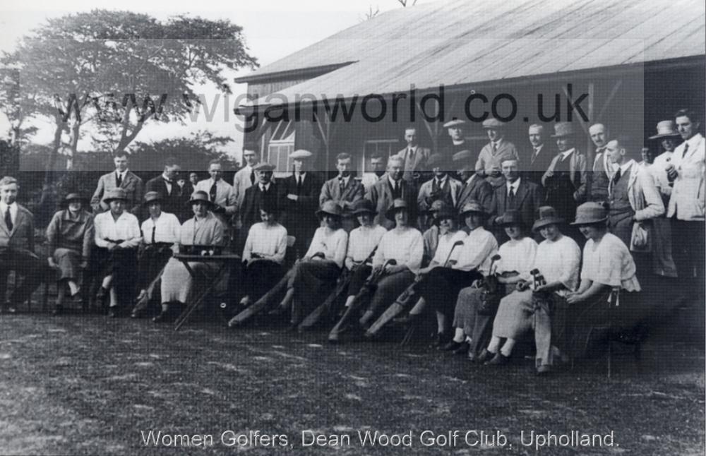 WOMAN GOLFERS DEAN WOOD 1910